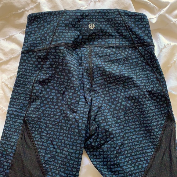 Lululemon Crop Legging! - Picture 4 of 6